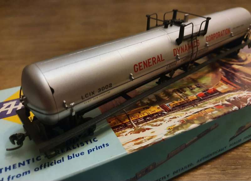 Tanker /Hoppers - H0 scale