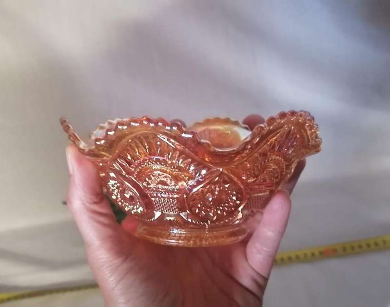 GORGEOUS CARNIVAL GLASS SWEET DISH