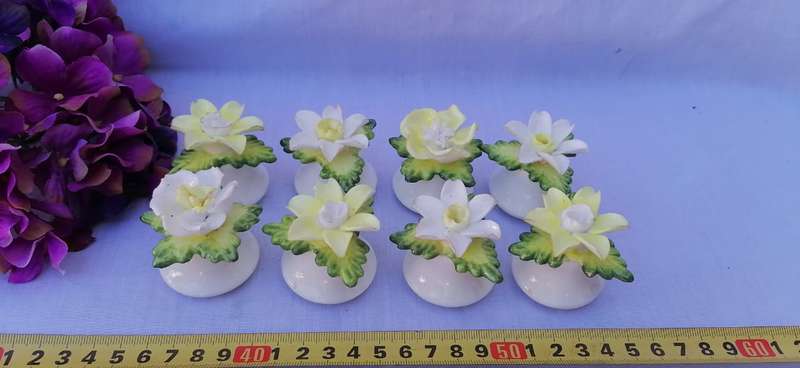 SET OF 8 VINTAGE AYNSLEY YELLOW FLOWER FINE BONE CHINA SALT AND PEPPER SHAKERS