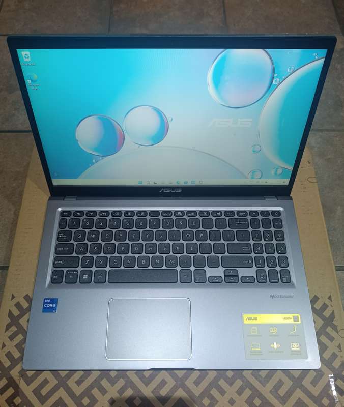 Asus Vivobook i7 16gb ram  laptop X515EA