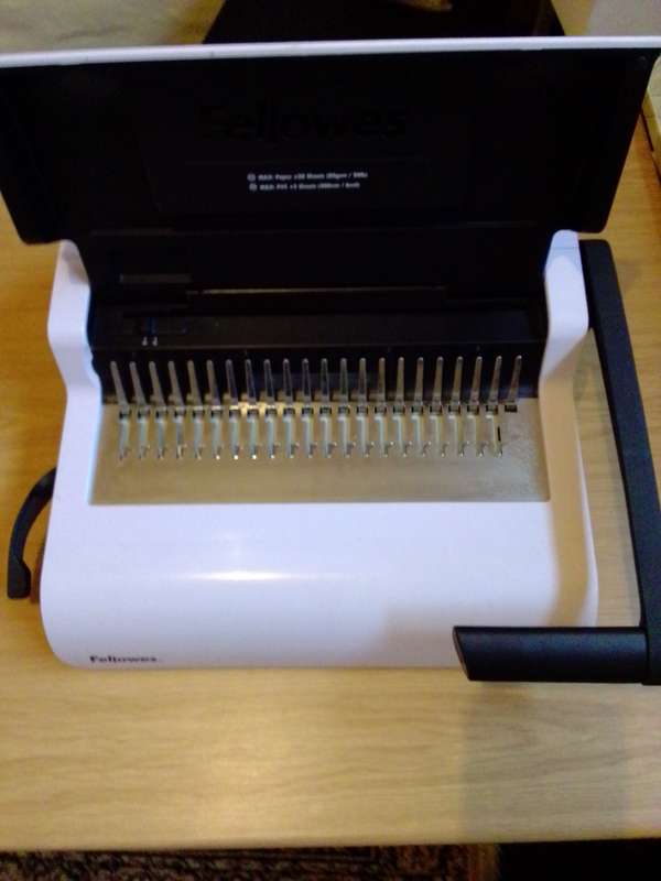 Fellowes Pulsar+300 Binding Machine