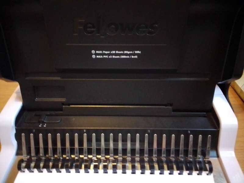 Fellowes Pulsar+300 Binding Machine