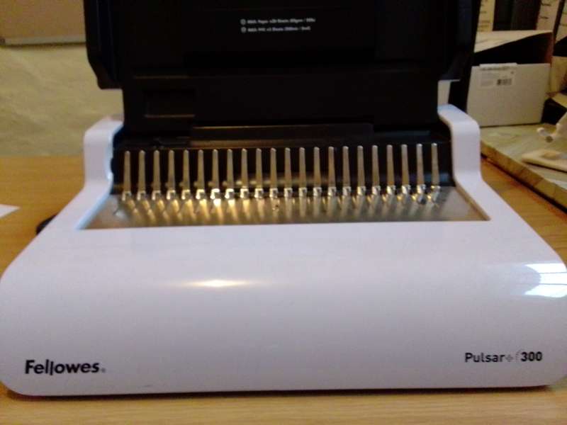 Fellowes Pulsar+300 Binding Machine