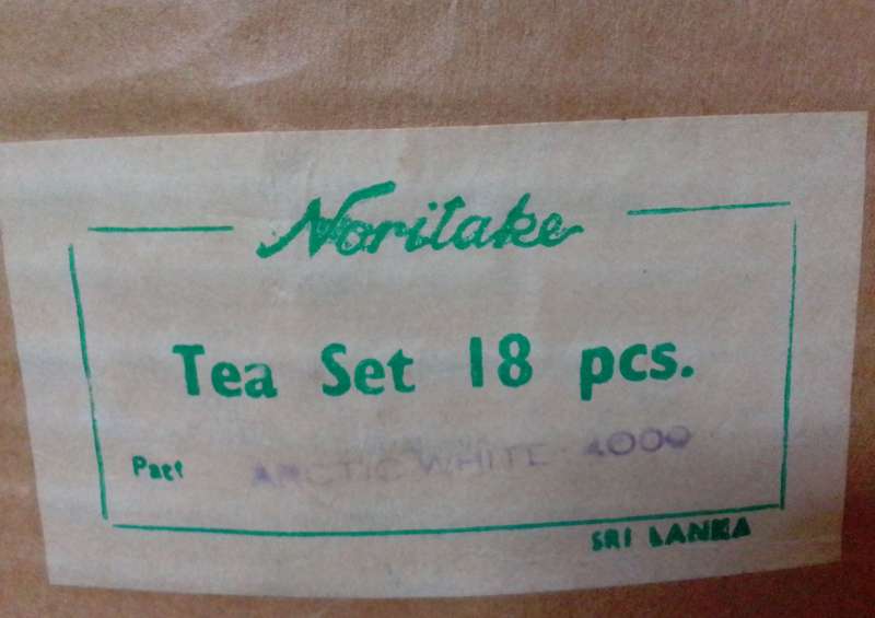 Noritake 18-Piece Teaset