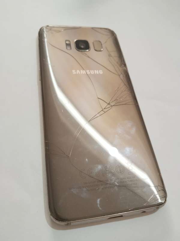 Collectors Samsung Gaxay S8 new screen required
