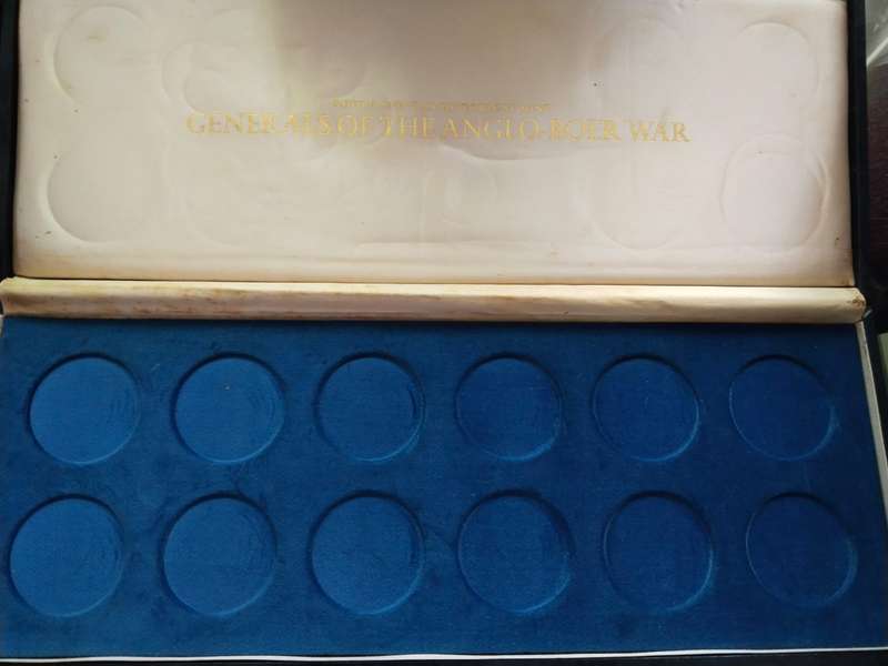 Collectors coin capsule case