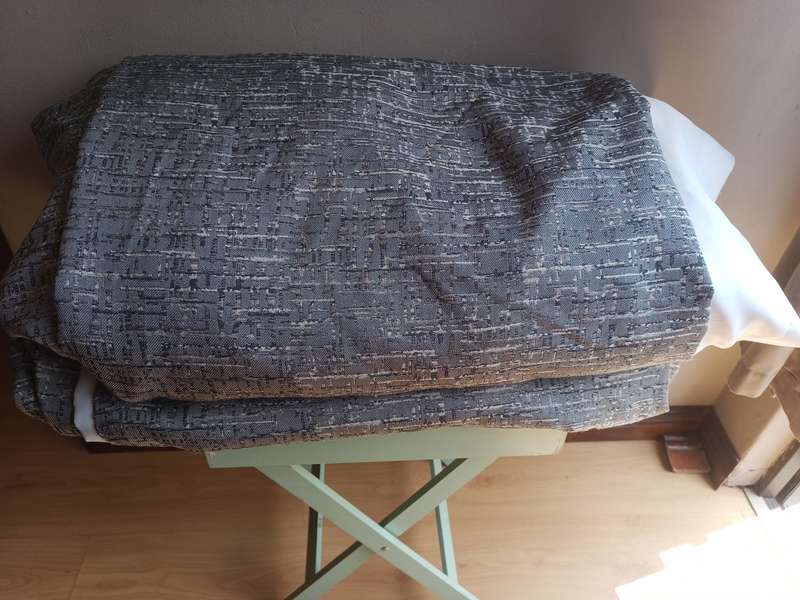 Set of two top quality lined curtains in excellent condition