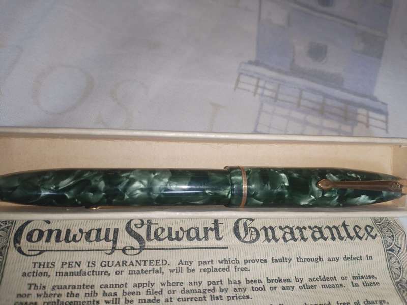 Valuable collectors Conway Stewart Fountain Pen