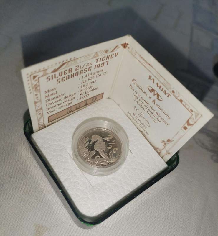 Collectors SA Mint 2 1/2c Tichey Seahorse 1997