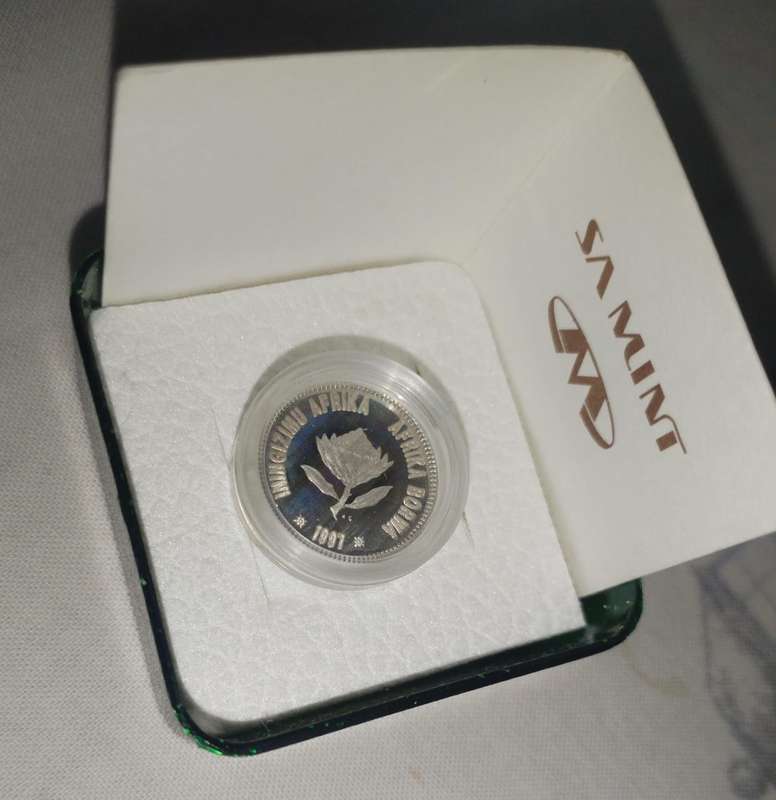 Collectors SA Mint 2 1/2c Tichey Seahorse 1997