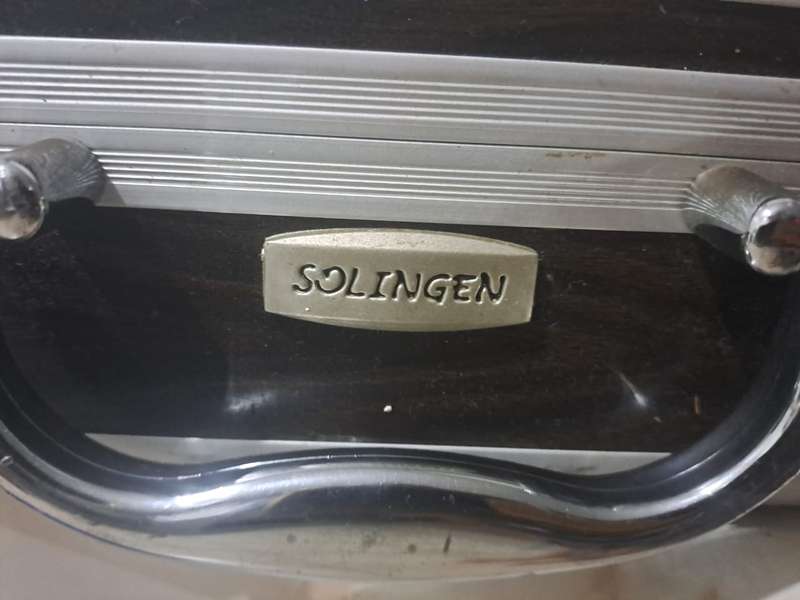 Stunning Solingen 19 piece cutlery set in wooden case in excellent condition