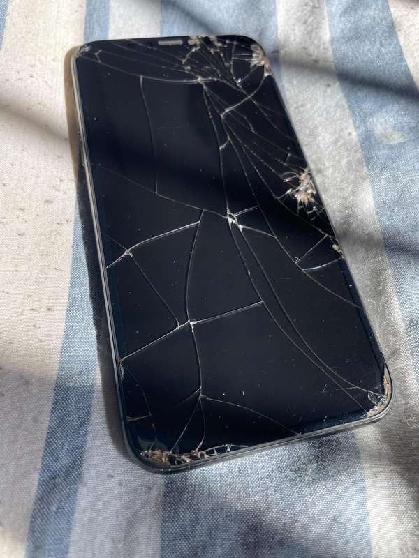 iphone xs 64g (touch not working)