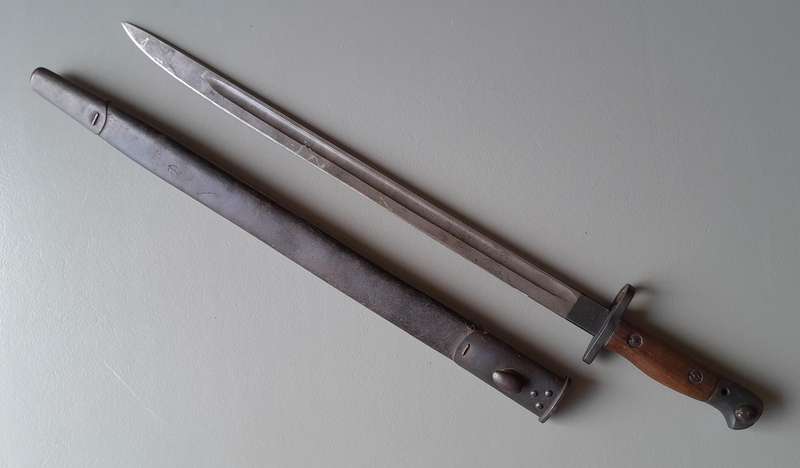 WW1 1915 Pattern 1907 Sword Bayonet By Wilkinson Sword With Leather Scabbard.