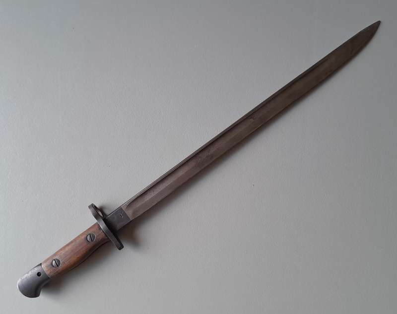 WW1 1915 Pattern 1907 Sword Bayonet By Wilkinson Sword With Leather Scabbard.