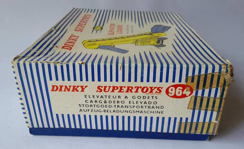 Dinky Toys 964 Elevator Loader In Original Box.  Height : 15.5cm.