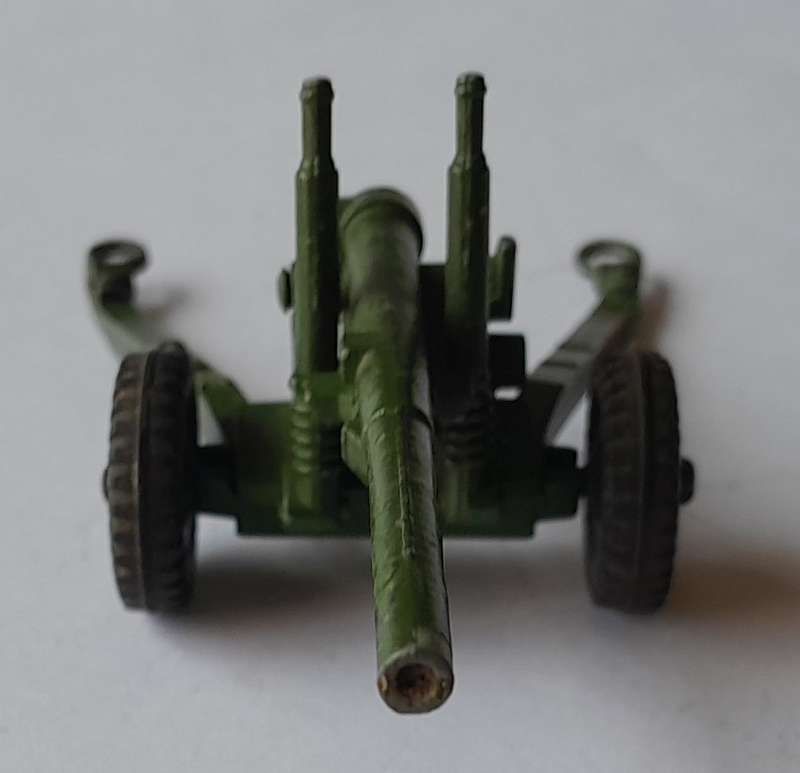 Dinky Toys 692 5.5 Medium Gun In Original Box. 13.4cm.