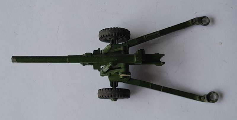 Dinky Toys 692 5.5 Medium Gun In Original Box. 13.4cm.