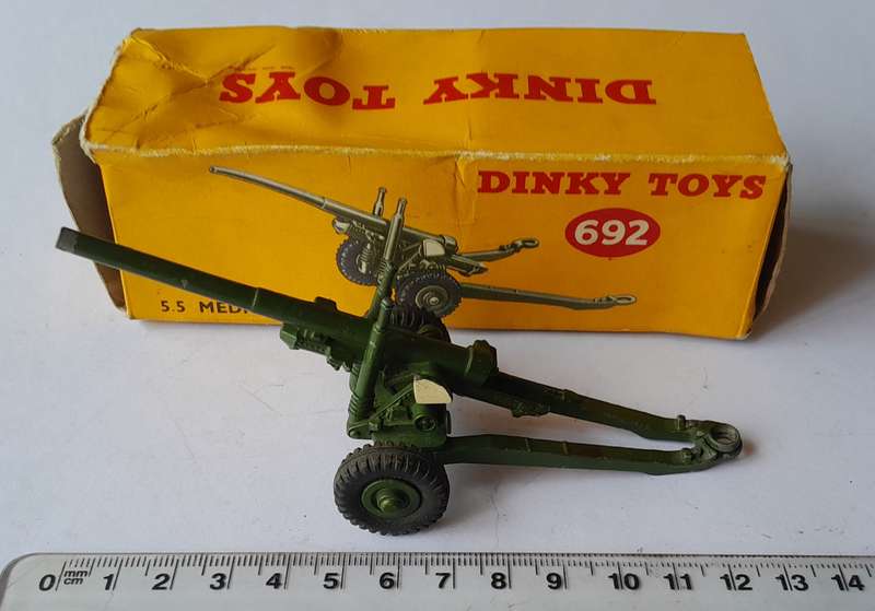 Dinky Toys 692 5.5 Medium Gun In Original Box. 13.4cm.