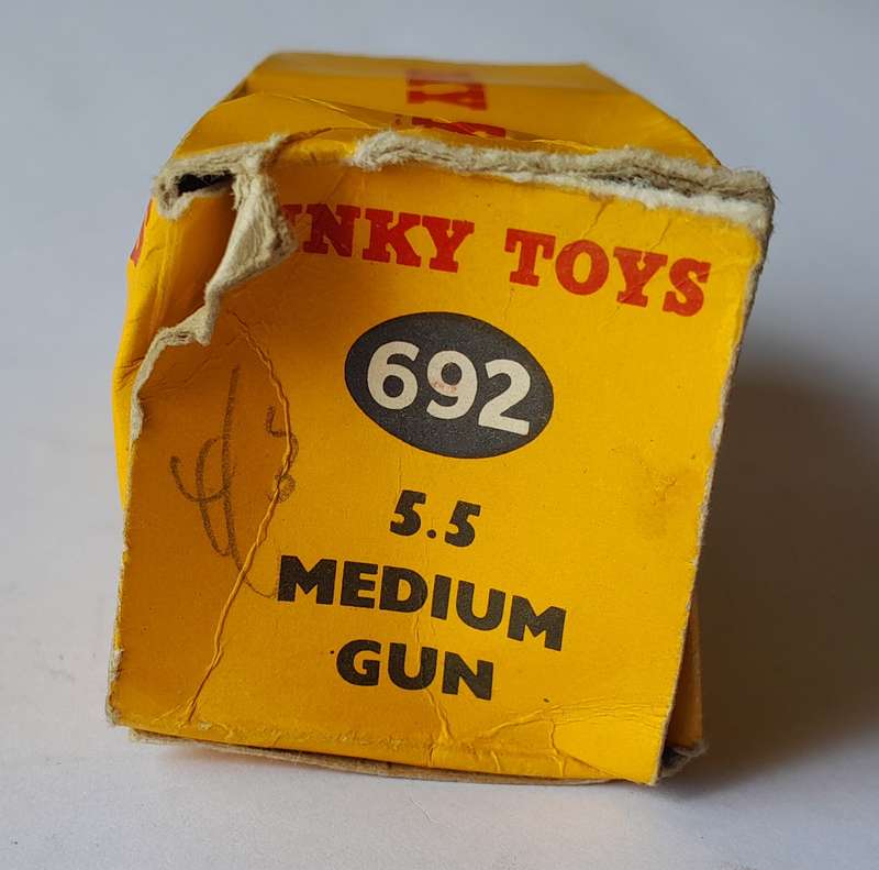 Dinky Toys 692 5.5 Medium Gun In Original Box. 13.4cm.
