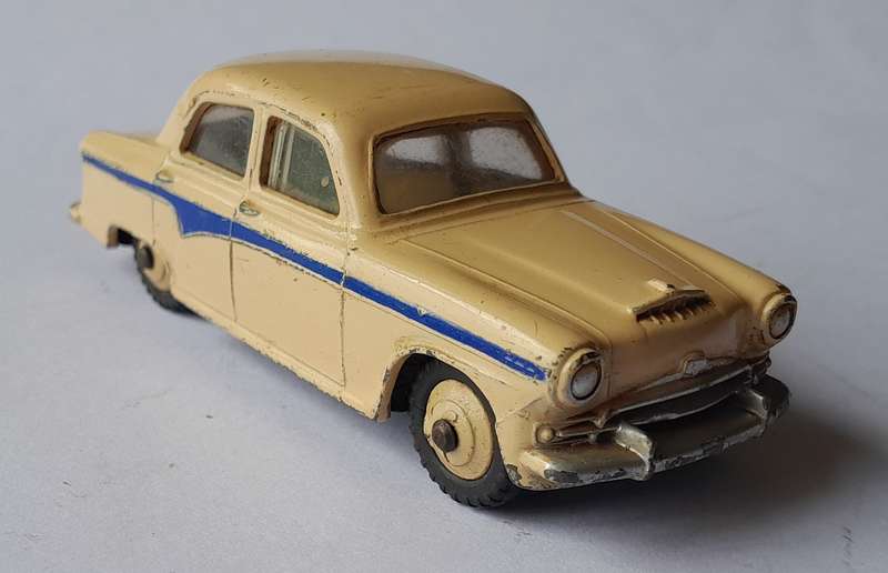 Dinky Toys 176 Austin A105 In Original Box. 10.3cm.