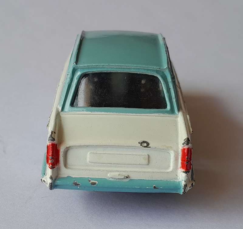 Dinky Toys 189 Triumph Herald In Original Box. 8.5cm.