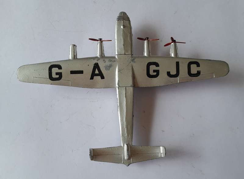 Dinky Toys 704 Avro York Air Liner (Original Box) & 70c Viking Air Liner (Unboxed).