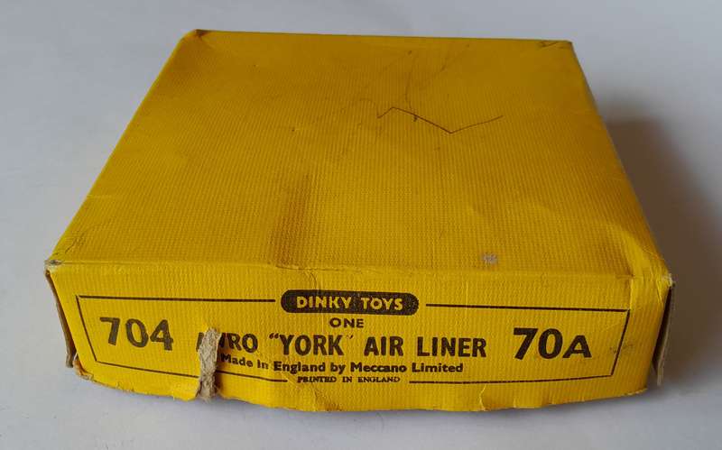 Dinky Toys 704 Avro York Air Liner (Original Box) & 70c Viking Air Liner (Unboxed).