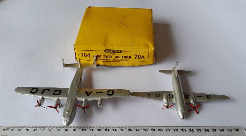 Dinky Toys 704 Avro York Air Liner (Original Box) & 70c Viking Air Liner (Unboxed).