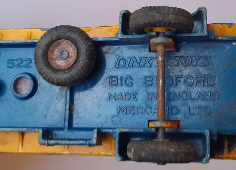 "Reserved" Dinky Toys 522 Big Bedford Lorry (Unboxed). 14.8cm.