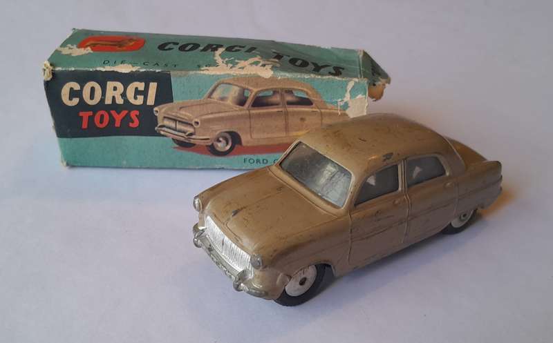 Corgi Toys 200 Ford Consul In Original Box. 9cm.