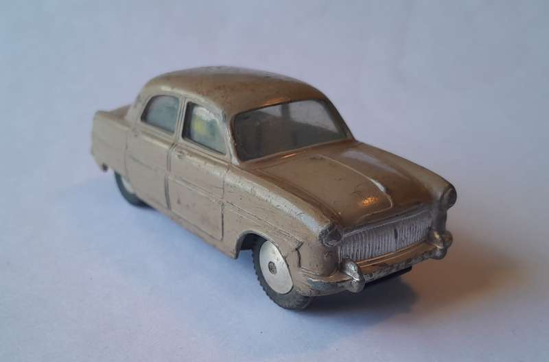 Corgi Toys 200 Ford Consul In Original Box. 9cm.