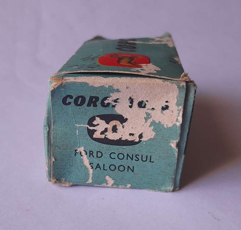 Corgi Toys 200 Ford Consul In Original Box. 9cm.