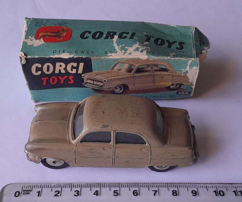 Corgi Toys 200 Ford Consul In Original Box. 9cm.