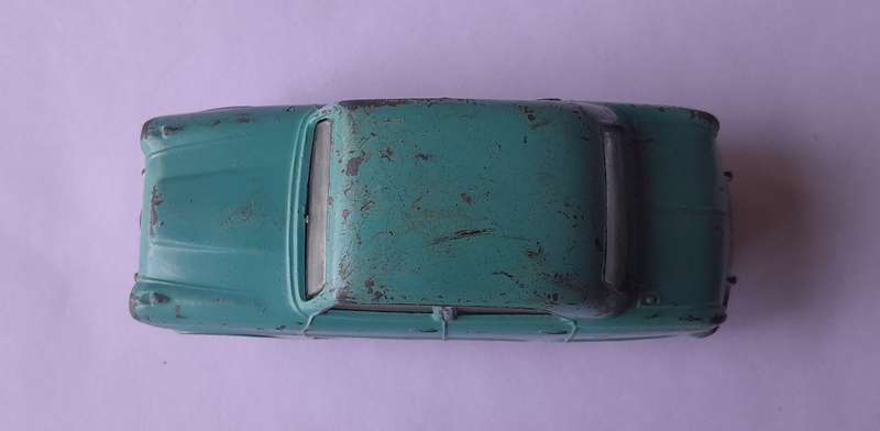 Corgi Toys 201 Austin Cambridge In Original Box. 9cm.