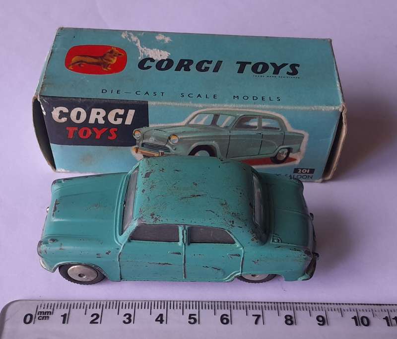 Corgi Toys 201 Austin Cambridge In Original Box. 9cm.