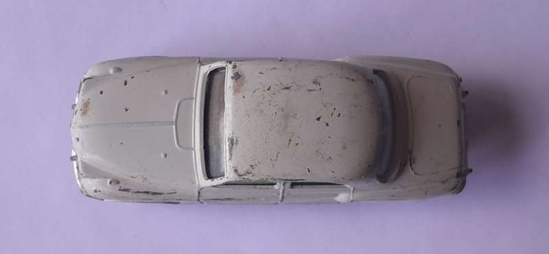 Corgi Toys 204 Rover 90 Saloon In Original Box. 9.9cm.