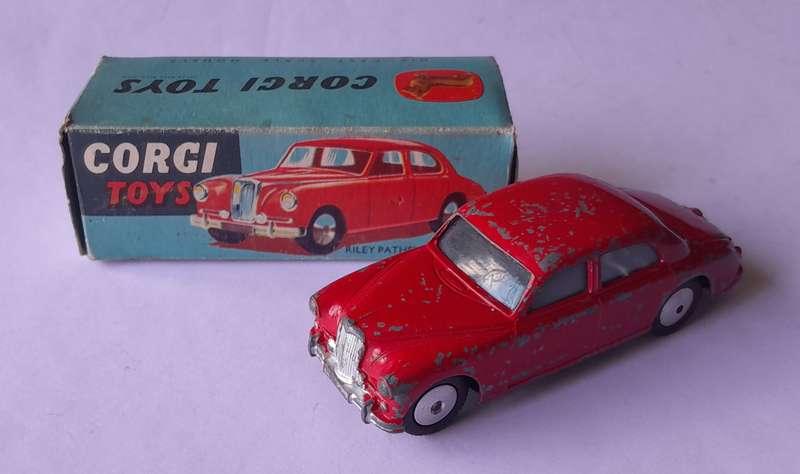 Corgi Toys 205 Riley Pathfinder In Original Box. 9.9cm.