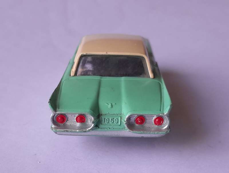 Corgi Toys 214 Ford Thunderbird In Original Box. 10.3cm.