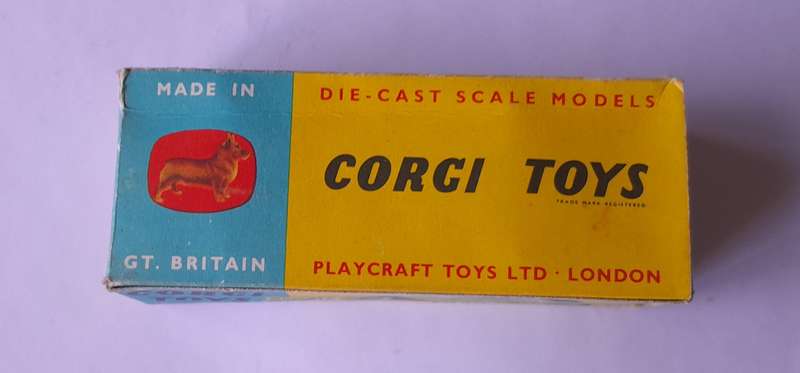 Corgi Toys 214 Ford Thunderbird In Original Box. 10.3cm.