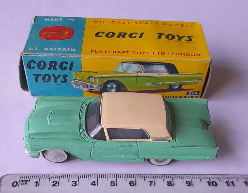 Corgi Toys 214 Ford Thunderbird In Original Box. 10.3cm.