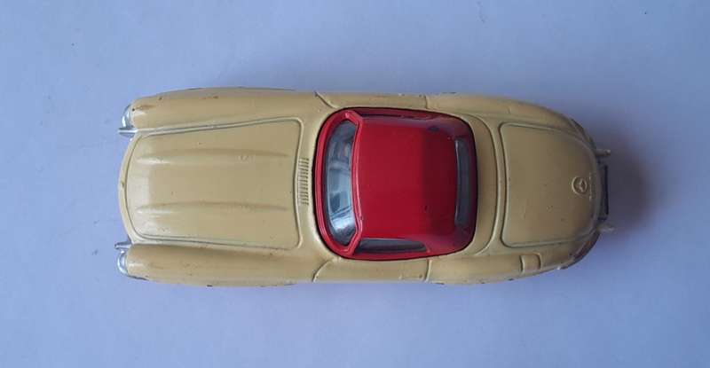 Corgi Toys 304 Mercedes 300SL Hardtop Roadster In Original Box. 9.5cm.