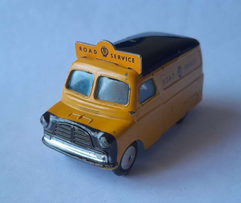 Corgi Toys 408 Bedford AA Van In Original Box. 8.2cm.