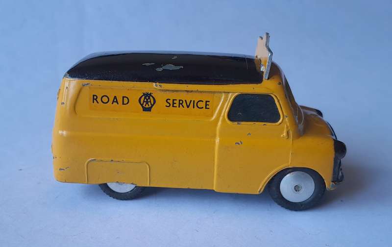 Corgi Toys 408 Bedford AA Van In Original Box. 8.2cm.