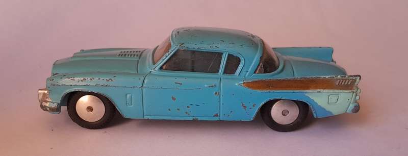 Corgi Toys 211 Studebaker Golden Hawk In Original Box. 11.4cm.