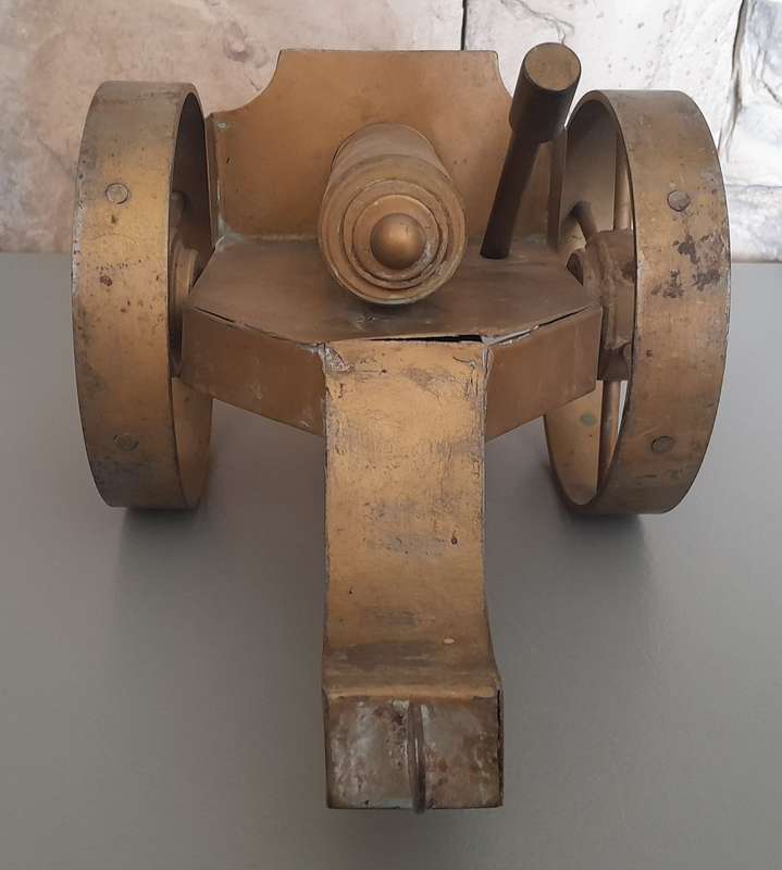Vintage Large Metal Cannon Model. Length : 43cm.