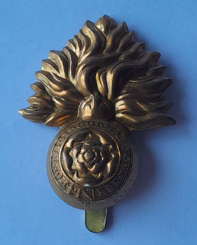 WW1/WW2 Royal Fusiliers Cap Badge With Slider.