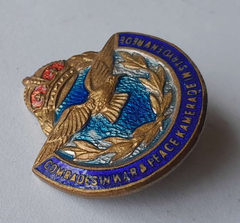 WW2 SA Airforce Comrades / Kamerade Enamel Badge.