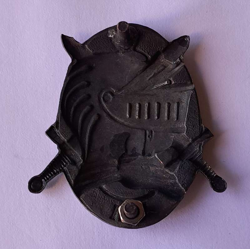 SADF 8 Armoured Division HQ Cape Badge.  Original Lugs Intact.