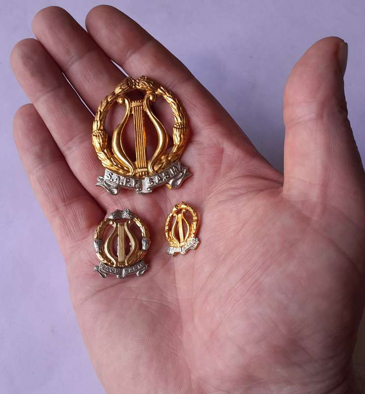 SADF Army Band Badge Set.  Cap, Collar and Lapel.