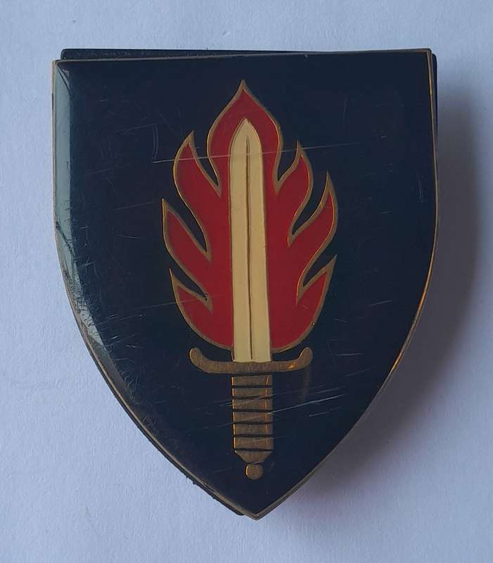 SADF 11 Commando Shoulder Flash. All Pins Intact.